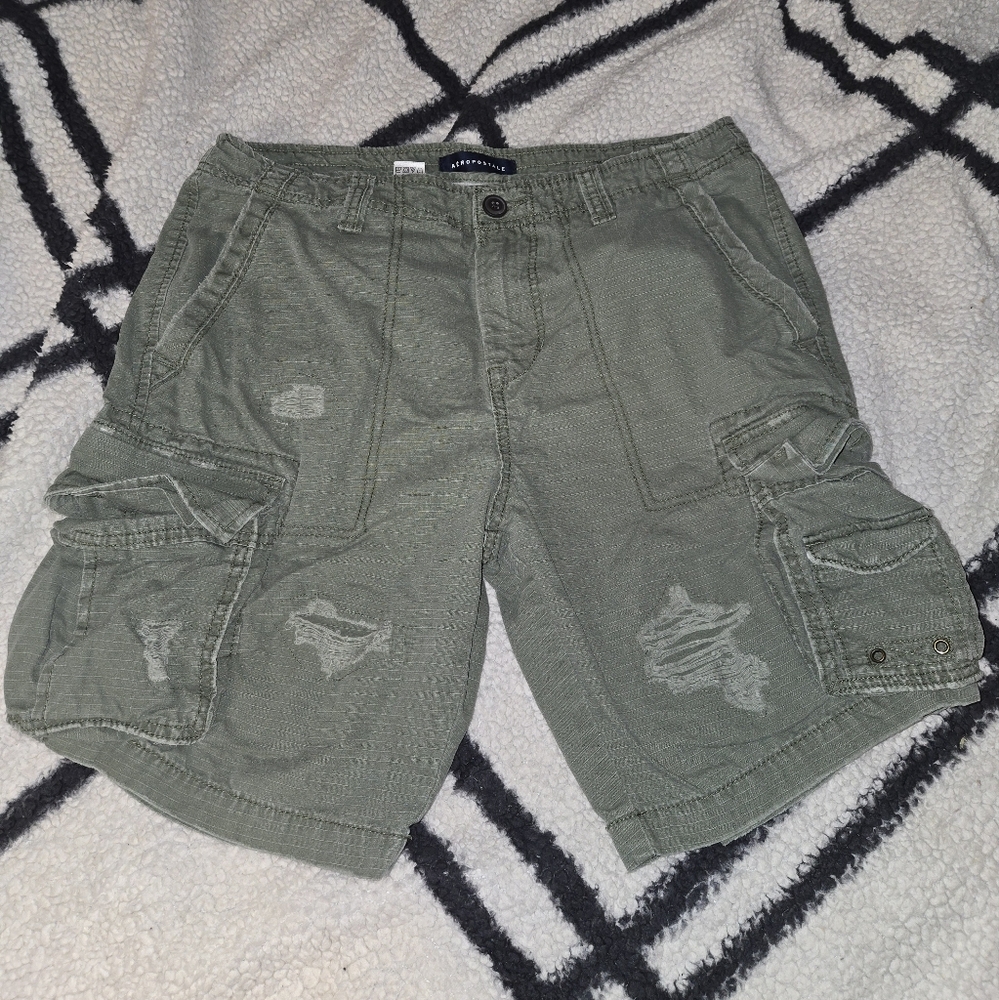 Men’s Aeropostale Cargo Shorts size 33